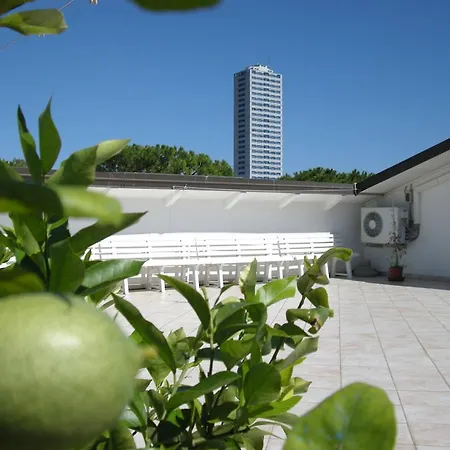 Metron Hotel