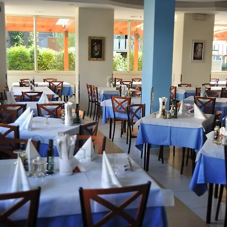 Metron Hotell 3*