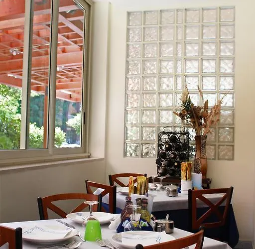 酒店 Metron 切塞纳蒂科